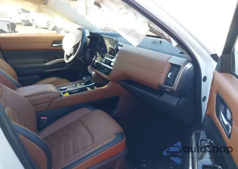 2023 Nissan Pathfinder Platinum 4Wd z USA, uszkodzony, nr VIN 5N1DR3DJ6PC237057